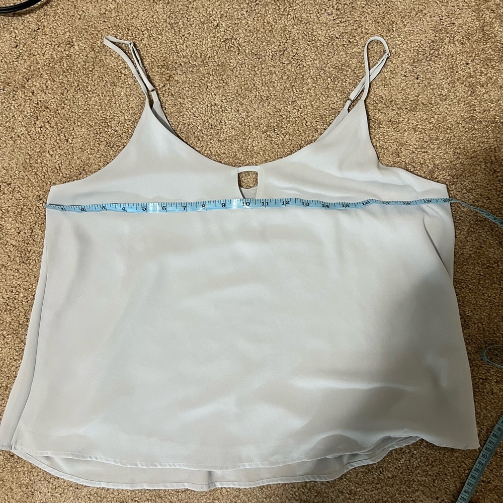 Lush Swingy Keyhole Tank Blouse - Picture 8 of 8
